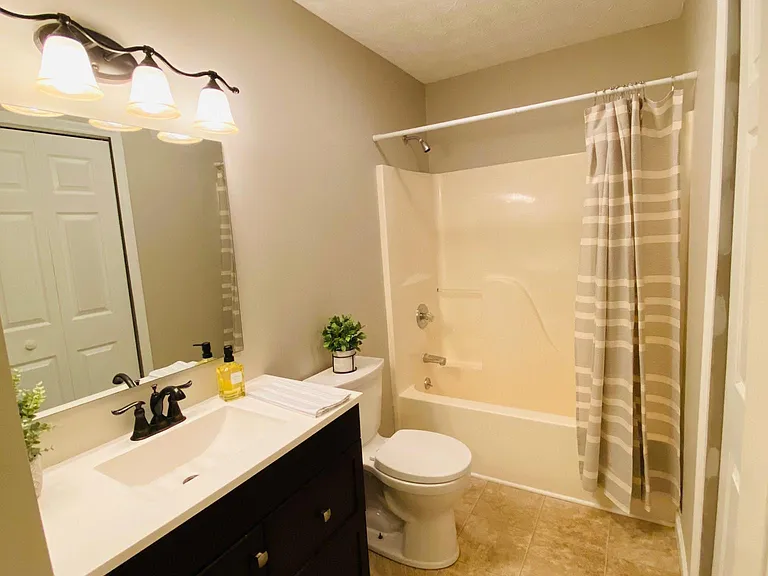 6033 Waterbury Ln — Photo 14
