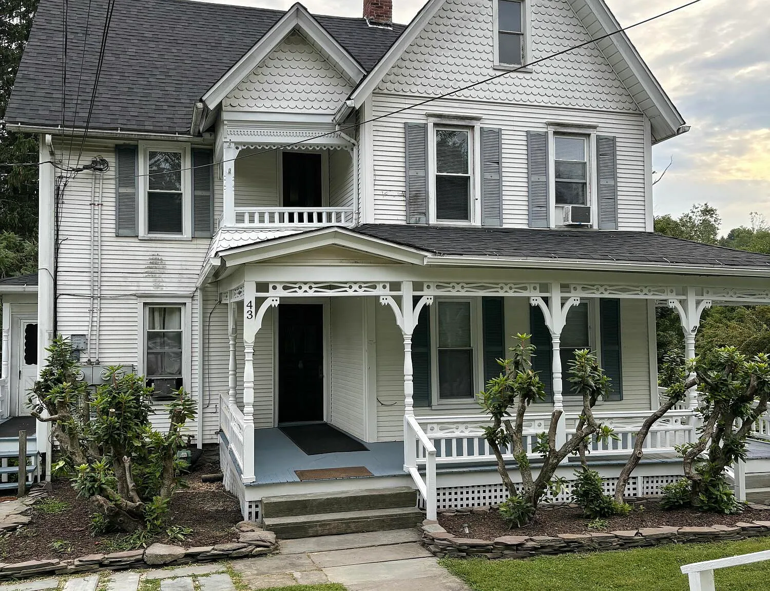 3 bed, 2.0 bath, 1000 sqft, $1,650 — Photo 1