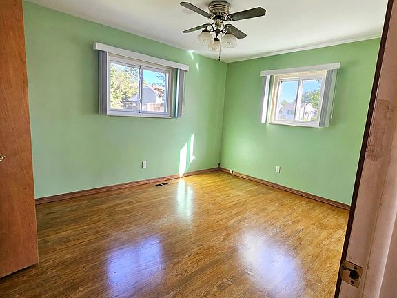 5th image of 4805 Bates Dr