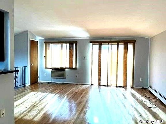 3rd image of 215 40th Ave #2