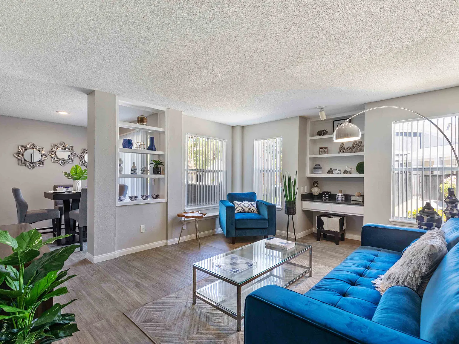 Renaissance Villas Apartment Homes — Photo 1