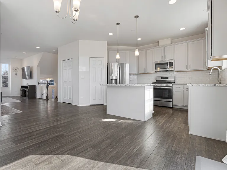 4320 Monroe Ave — Photo 5