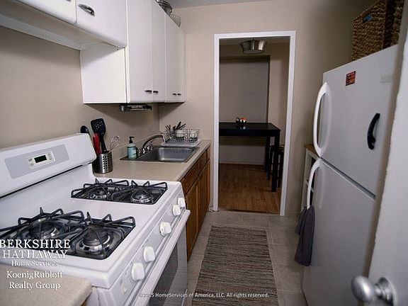 3rd image of 3950 N Lake Shore Dr APT 1415