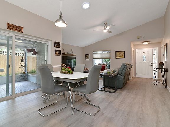 5th image of 7845 Autumn Wood Dr