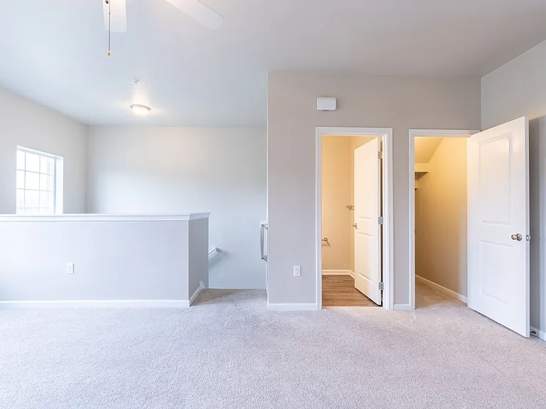 6909 Daniel Defoe Dr — Photo 16