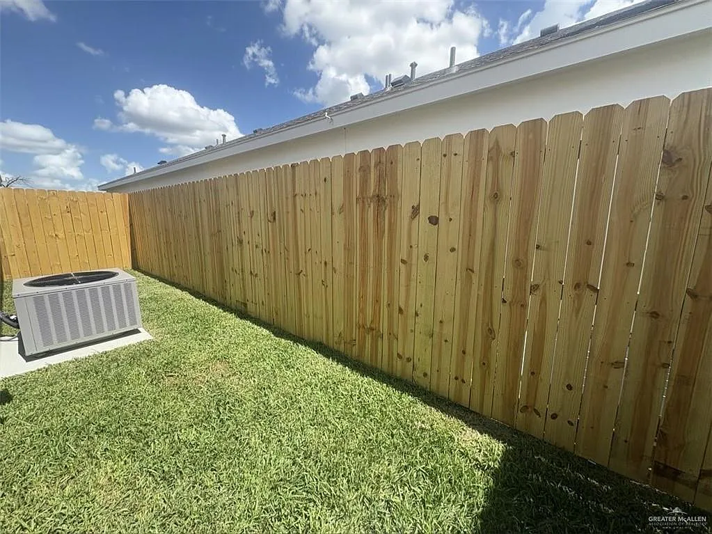 2 bed, 2.0 bath, 908 sqft, $1,075 — Photo 2