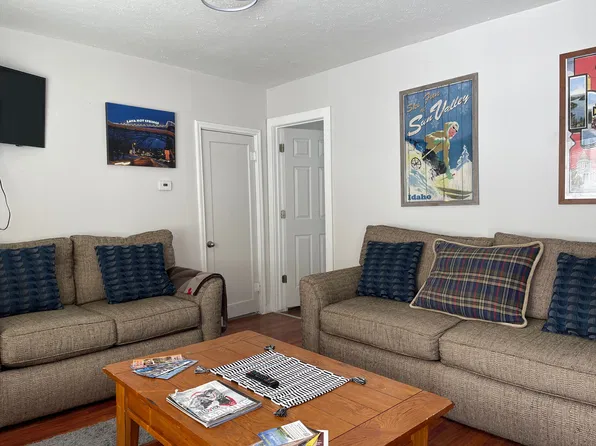 60 E Booth St APT 2-14, Lava Hot Springs, ID 83246