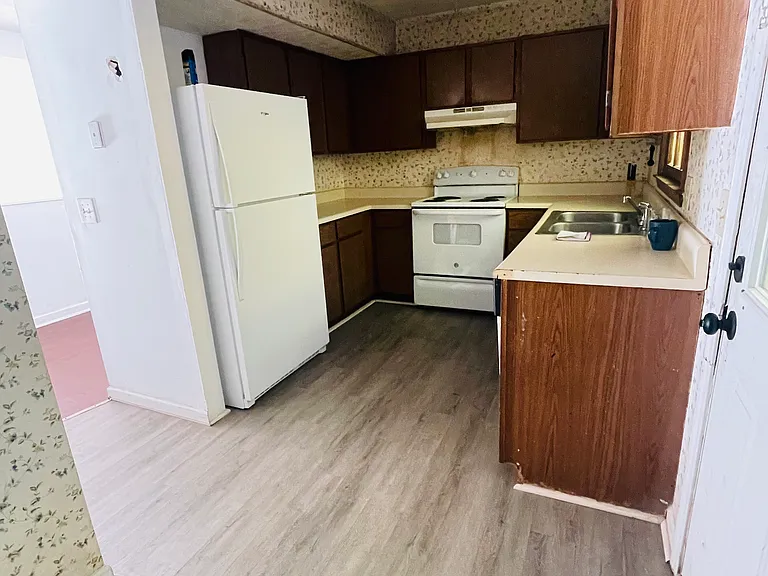 1285 Sweet Pine Dr #1285 — Photo 2