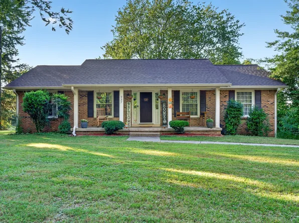 937 Needmore Rd, Clarksville, TN 37040
