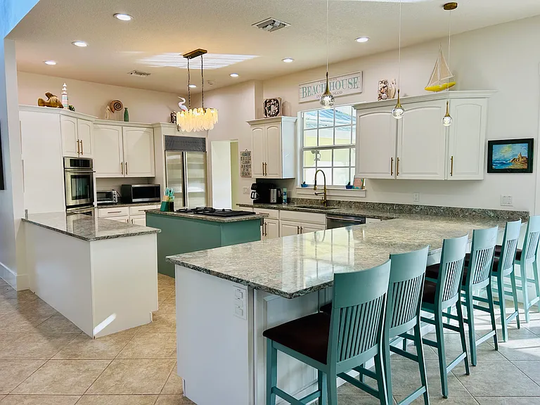 608 Key Royale Dr — Photo 8