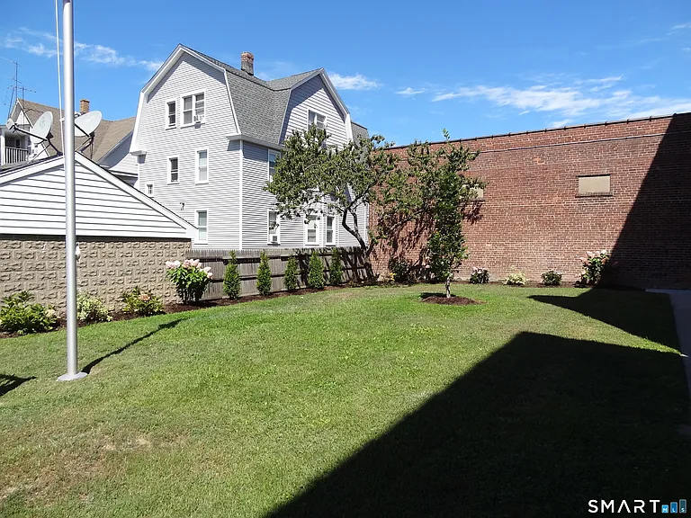 2806 Fairfield Ave #308 — Photo 16
