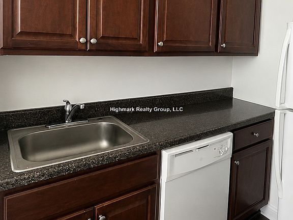 3rd image of 4866 N Magnolia Ave #209N