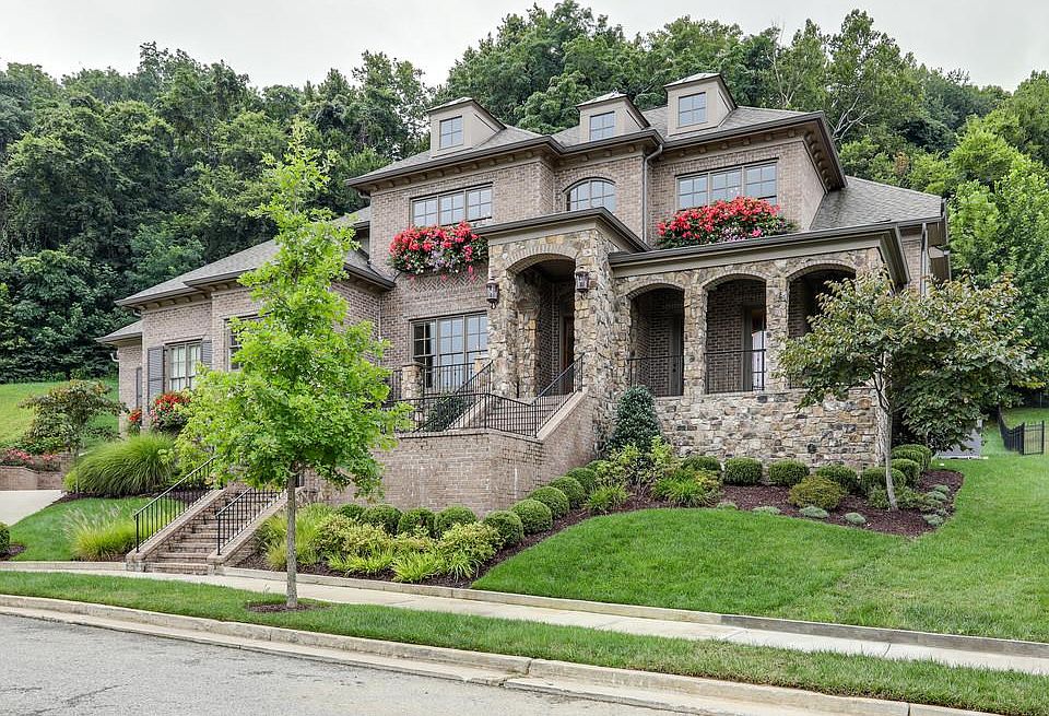 1st image of 1505 Fleetwood Dr