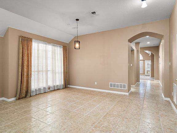 3rd image of 5404 Fairfax Ct