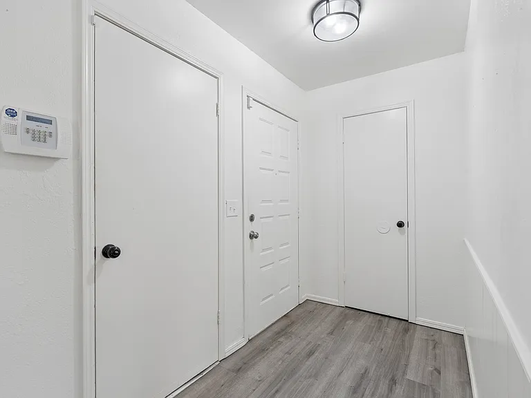 2700 E Shoreridge Ave #2700 — Photo 5
