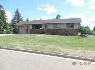 201 Coulee Dr, Washburn, ND 58577