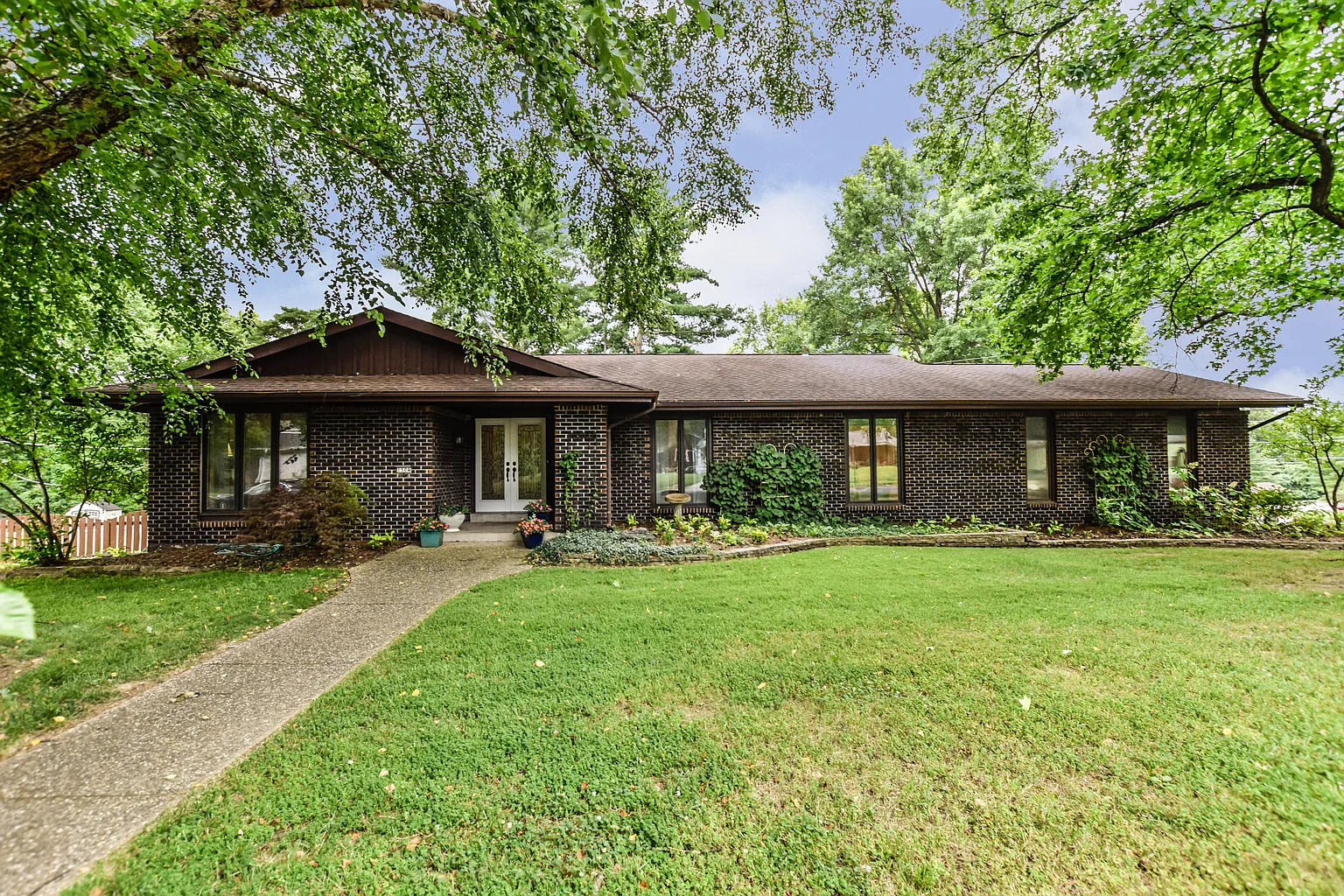 1504 Cotton Tree Dr photo 1