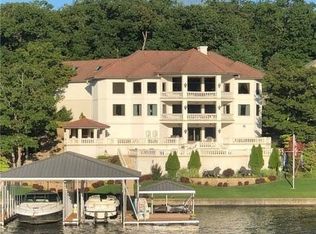 383 Forestridge Ln, Sunrise Beach, MO 65079