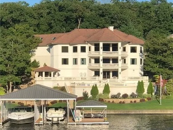 383 Forestridge Ln, Sunrise Beach, MO 65079