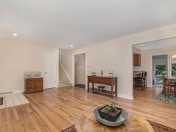 5th image of 1225 Euna Vista Ct