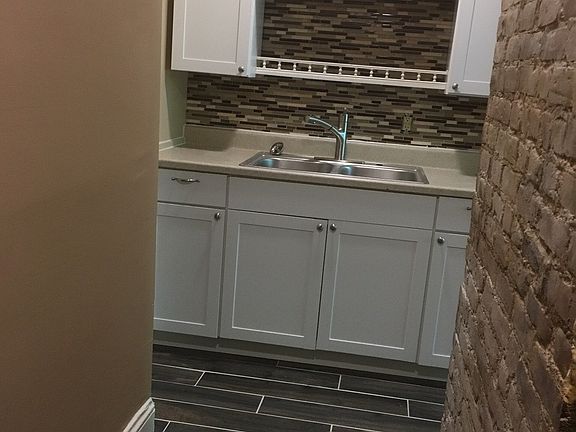 3rd image of 418 N 39th St APT 6