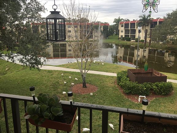 2nd image of 10-109-2050 Oleander Blvd