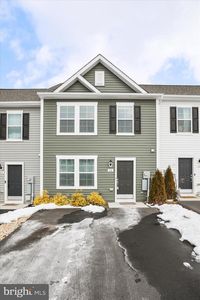 36 Gentle Breeze Dr, Bunker Hill, WV, 25413