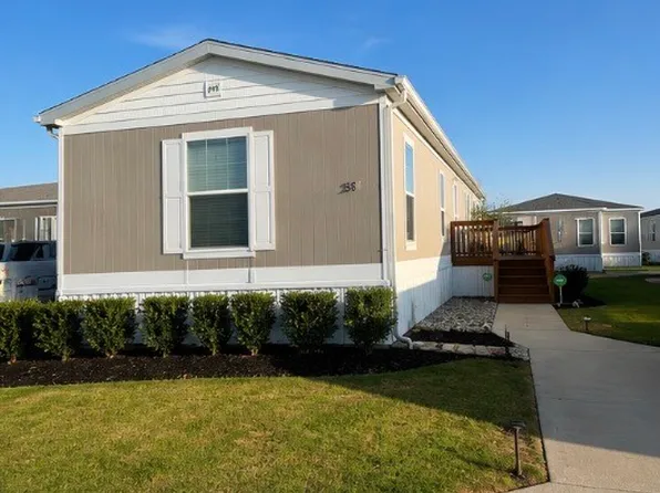 1800 Oak Grove Rd E #38, Burleson, TX 76028