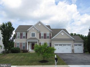 305 E Furrow Ln, Newark, DE 19702