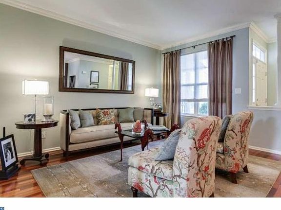 4th image of 243 Starboard Way
