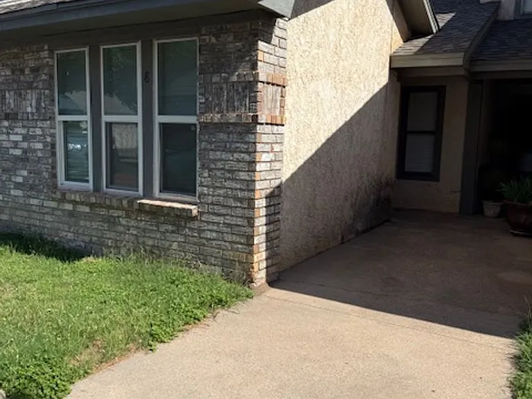 8 Crossroads Dr — Photo 1