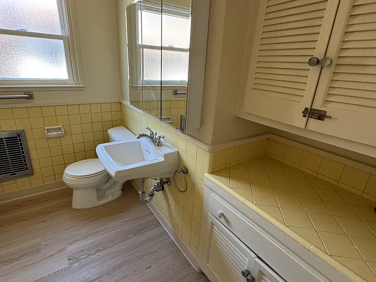 3123 Butler Ave — Photo 6