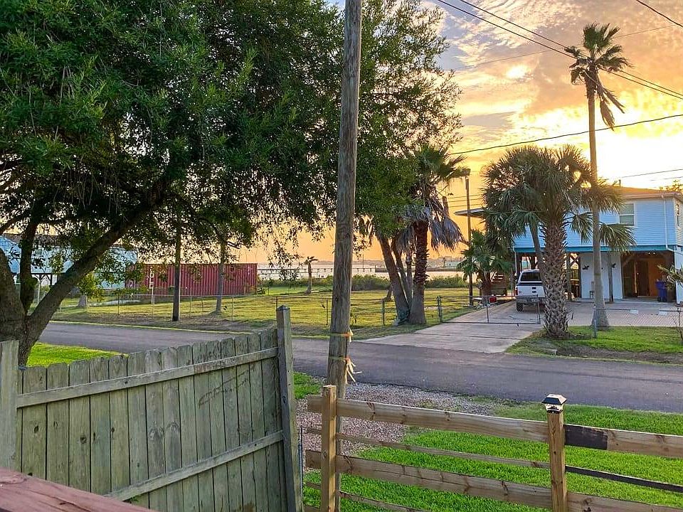 Sunset view of Dickinson Bay from driveway