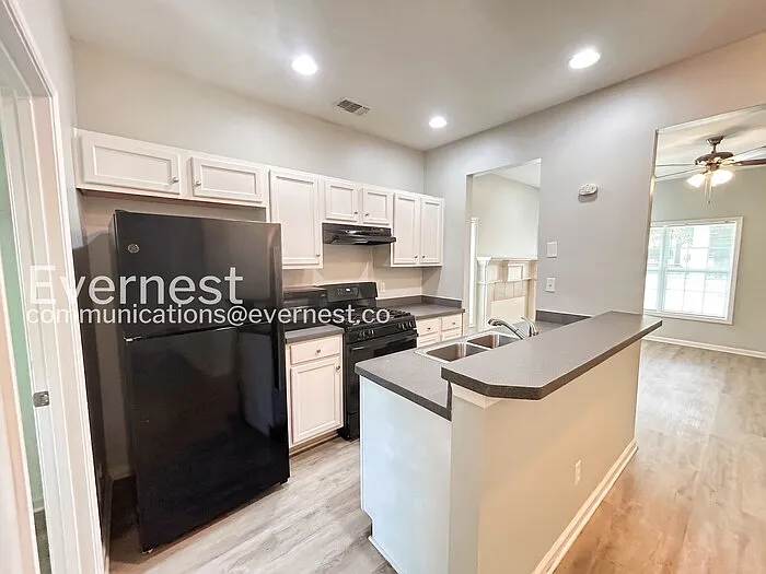 687 S Evelyn Pl NW — Photo 6