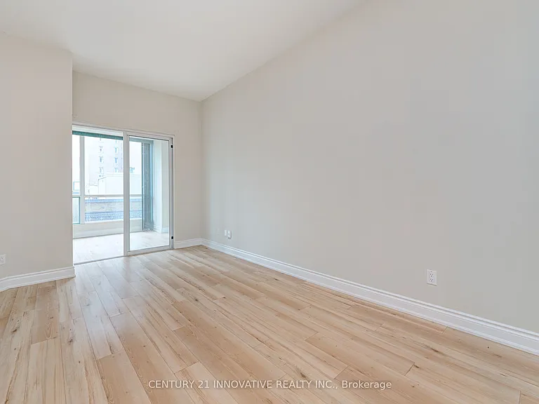 7 King St E #1117 — Photo 9
