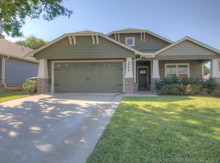 2504 E 6th St, Tulsa, OK 74104