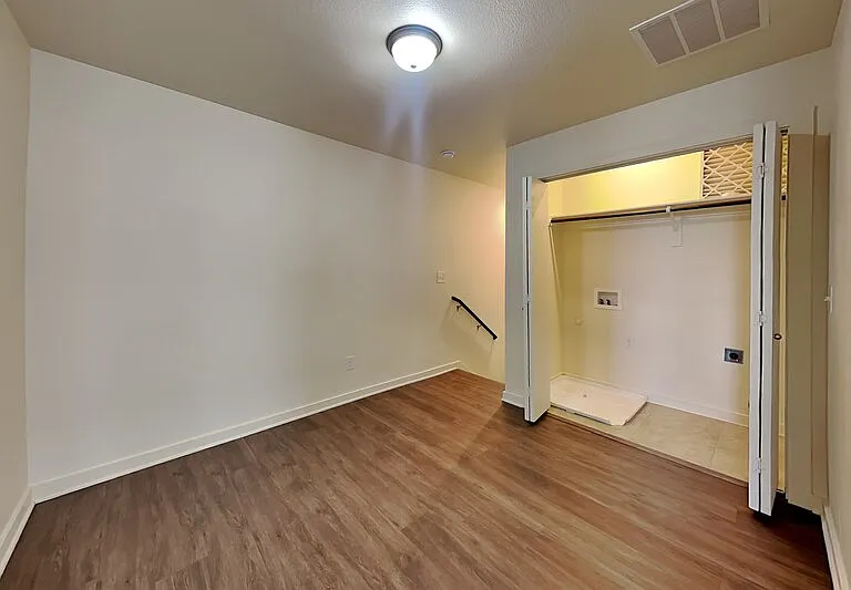 821 Jamie Dr — Photo 16