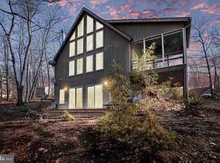 240 Lookout Rdg, Hedgesville, WV 25427