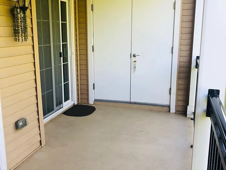 825 Liberty Ct — Photo 13