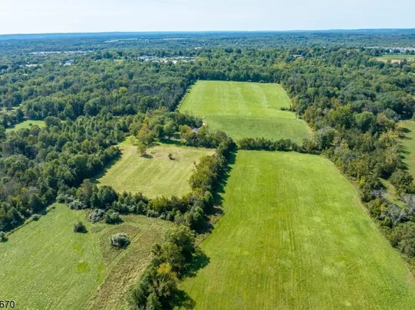 17 Island Road, Readington Twp., NJ 08888