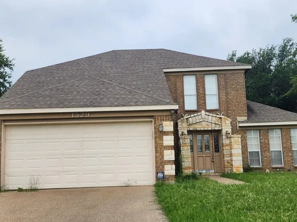 1529 Stratford Dr, Mansfield, TX 76063