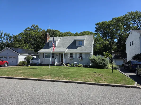 (undisclosed Address), Smithtown, NY 11787
