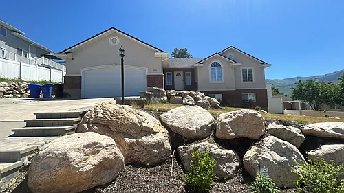 3434 N Lakeview Dr #1 Photo 1 3434 N Lakeview Dr #1 Photo 1