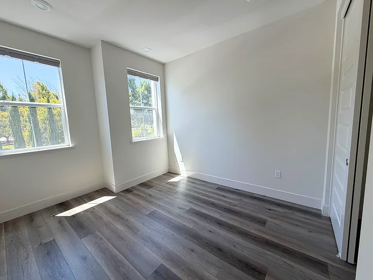 1460 Civic Center Dr #3 — Photo 14