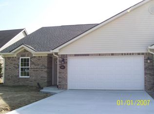 105 Country Ct, Danville, IN 46122