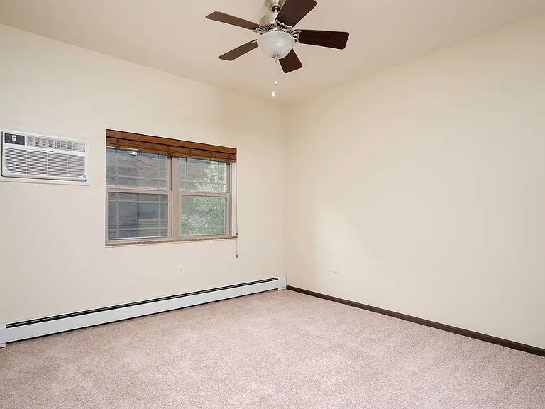 Arden Flats — Photo 44