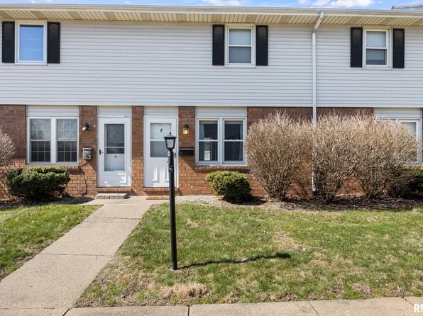 1918 Canterbury Dr APT F, Washington, IL 61571