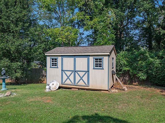 4th image of 1004 Chowan Ave