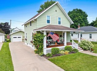 235 N Adams St, Oconto Falls, WI 54154
