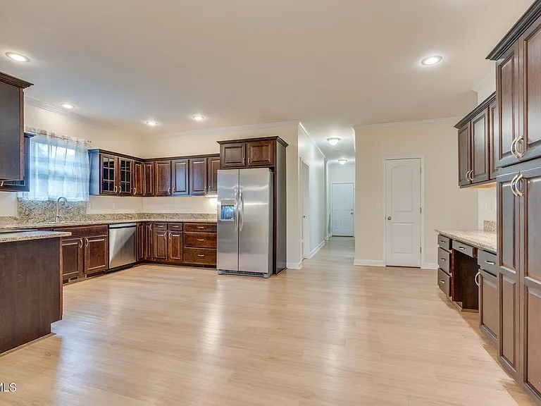 707 Victoria Lee Way — Photo 11